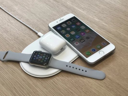 airpower-charging-iphone-watch-airpods.jpg_min (1).jpg